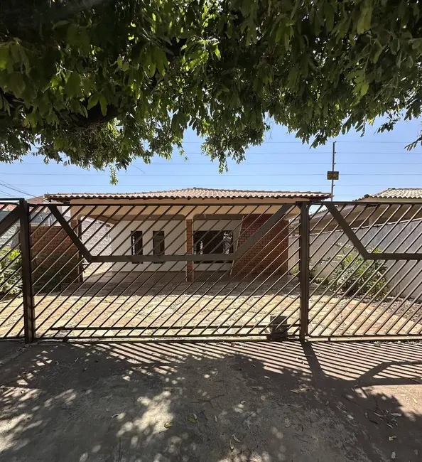 Foto 1 de Casa com 4 quartos à venda, 235m2 em Jardim Shangri-Lá, Cuiaba - MT