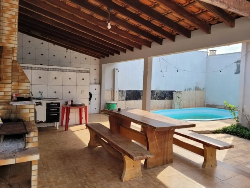 Casa com 3 quartos à venda, 360m2 em Morada do Ouro, Cuiaba - MT - imagem 1 Foto 1 de Casa com 3 quartos à venda, 360m2 em Morada do Ouro, Cuiaba - MT