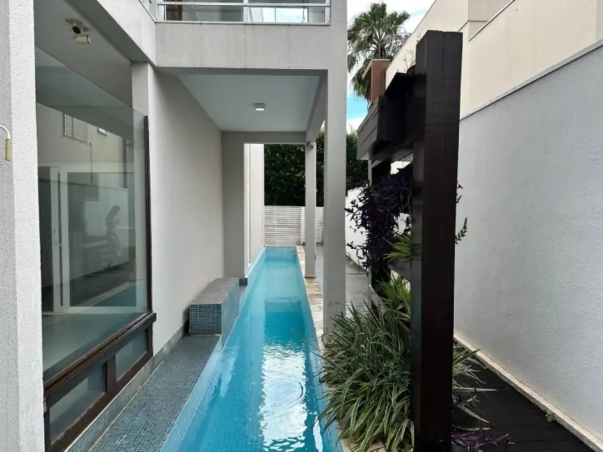 Foto 2 de Casa de Condomínio com 4 quartos à venda, 375m2 em Condomínio Belvedere, Cuiaba - MT