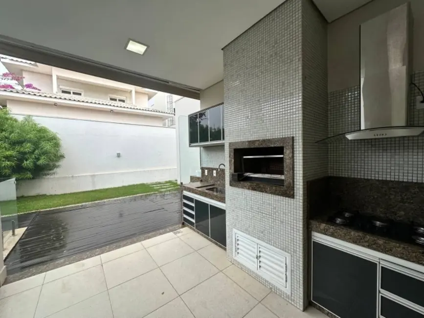 Foto 4 de Casa de Condomínio com 4 quartos à venda, 375m2 em Condomínio Belvedere, Cuiaba - MT