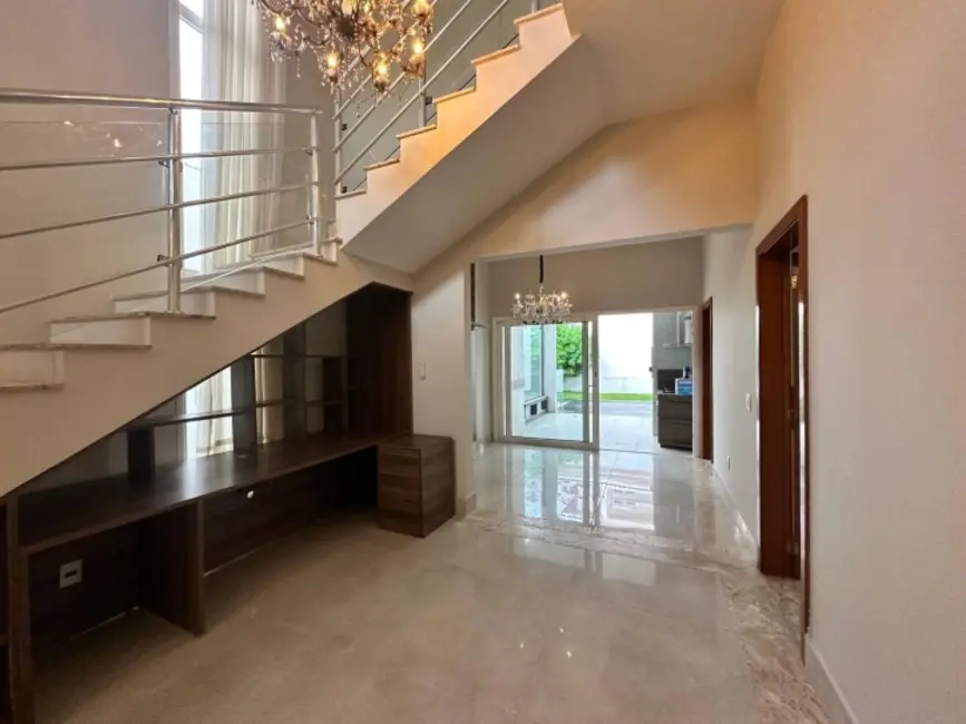 Foto 8 de Casa de Condomínio com 4 quartos à venda, 375m2 em Condomínio Belvedere, Cuiaba - MT