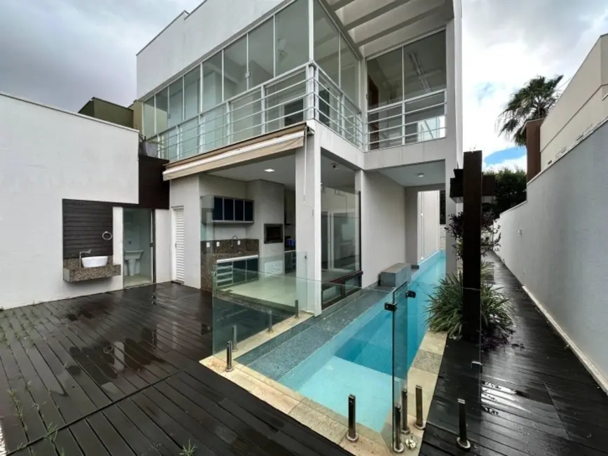 Foto 1 de Casa de Condomínio com 4 quartos à venda, 375m2 em Condomínio Belvedere, Cuiaba - MT