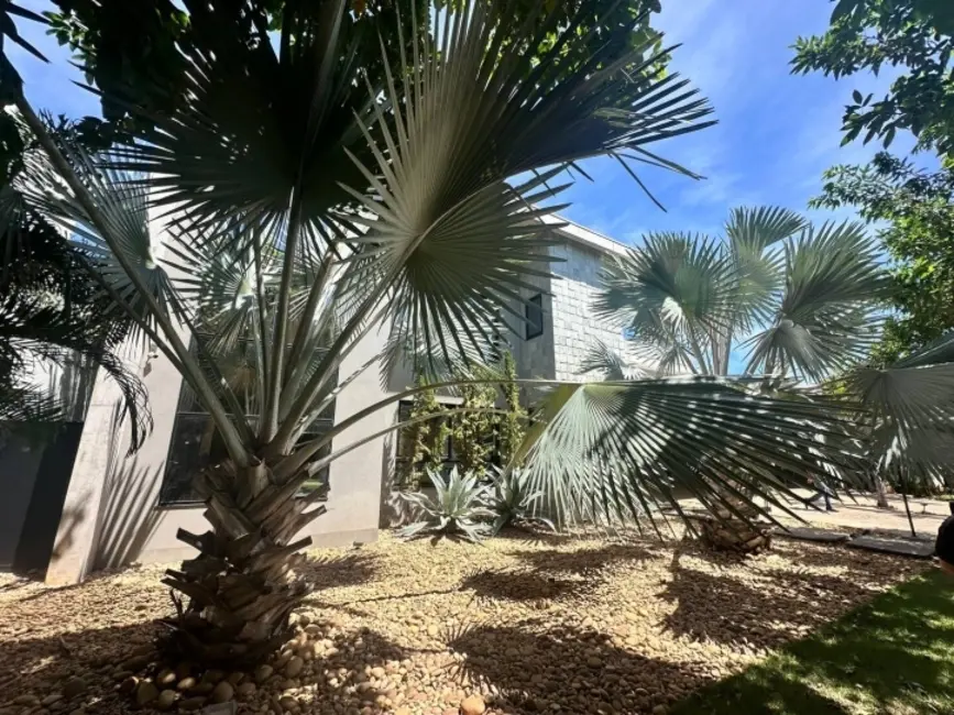 Foto 2 de Casa de Condomínio com 4 quartos à venda, 901m2 em Jardim Itália, Cuiaba - MT