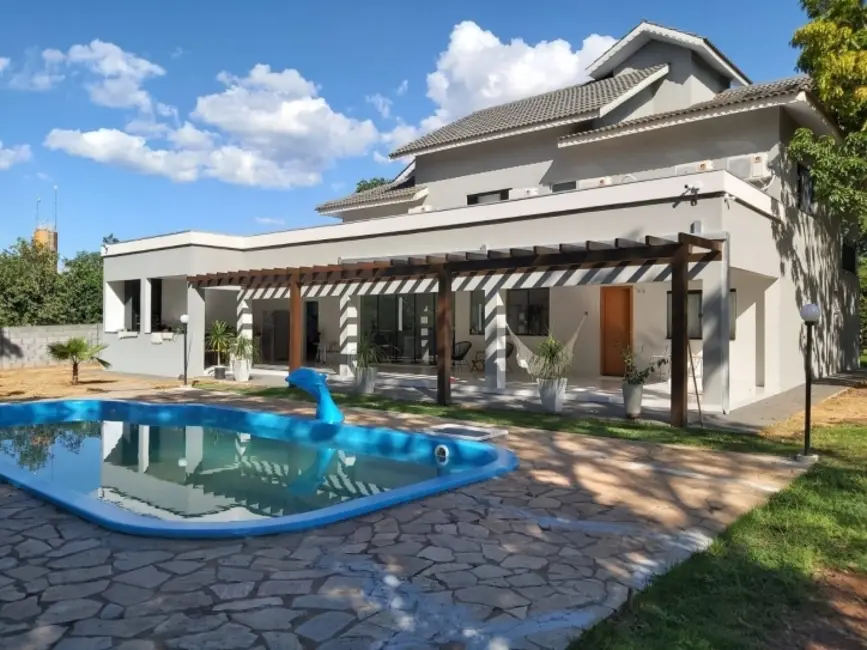 Foto 1 de Casa de Condomínio com 5 quartos à venda, 5019m2 em Jardim Vitória, Cuiaba - MT