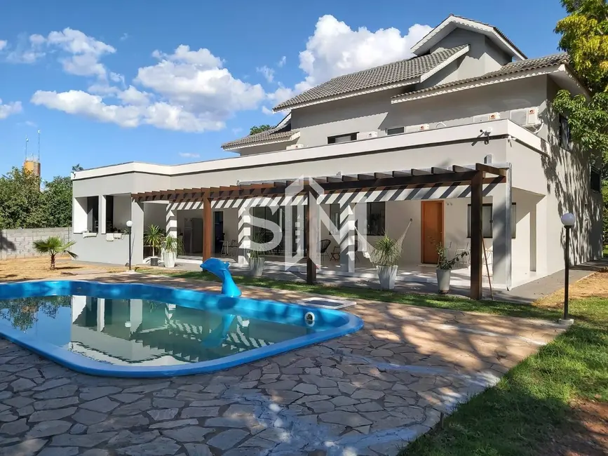 Foto 1 de Casa de Condomínio com 5 quartos à venda, 5019m2 em Jardim Vitória, Cuiaba - MT