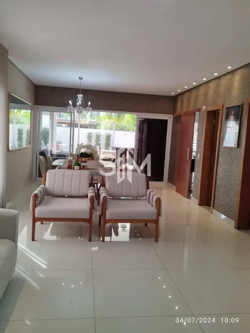Foto 2 de Casa de Condomínio com 3 quartos à venda, 394m2 em Jardim Itália, Cuiaba - MT