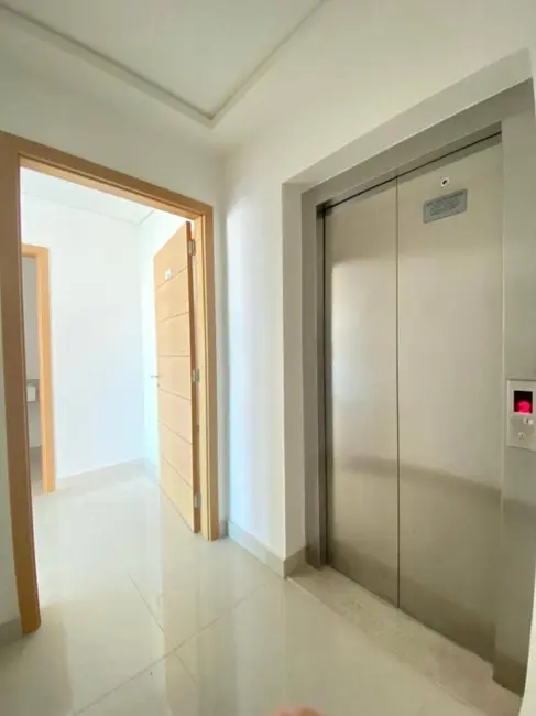 Apartamento com 4 quartos à venda, 226m2 em Quilombo, Cuiaba - MT - imagem 3 Foto 3 de Apartamento com 4 quartos à venda, 226m2 em Quilombo, Cuiaba - MT