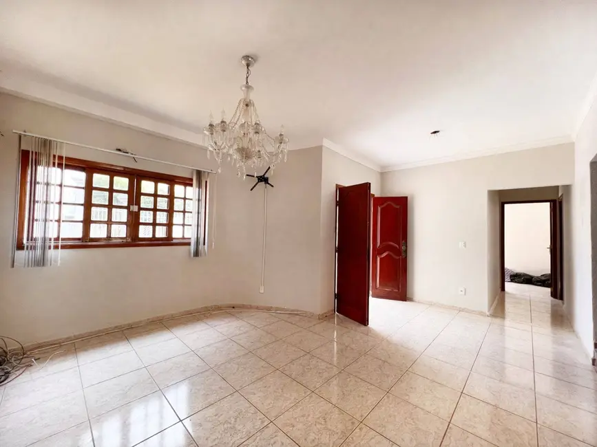 Foto 6 de Casa com 5 quartos à venda e para alugar, 390m2 em Santa Rosa, Cuiaba - MT