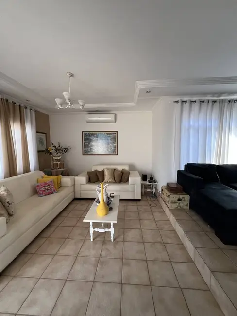 Foto 2 de Casa com 4 quartos à venda, 230m2 em Boa Esperança, Cuiaba - MT