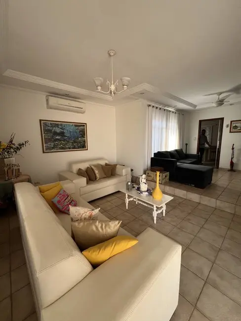 Foto 1 de Casa com 4 quartos à venda, 230m2 em Boa Esperança, Cuiaba - MT