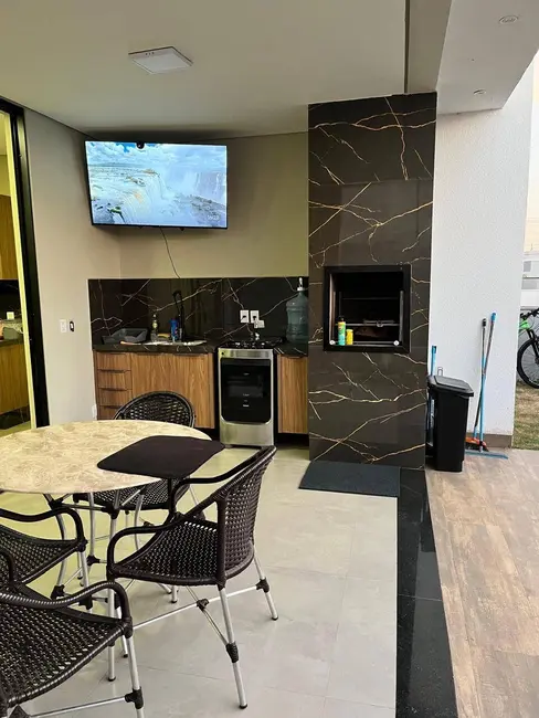 Casa com 3 quartos à venda, 250m2 em Cuiaba - MT - imagem 6 Foto 6 de Casa com 3 quartos à venda, 250m2 em Cuiaba - MT