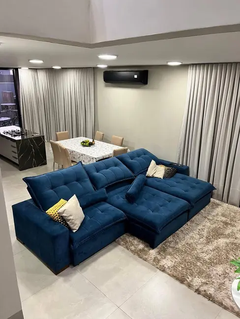 Casa com 3 quartos à venda, 250m2 em Cuiaba - MT - imagem 2 Foto 2 de Casa com 3 quartos à venda, 250m2 em Cuiaba - MT