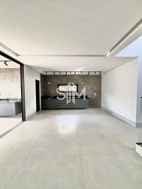 Casa com 3 quartos à venda, 251m2 em Morada dos Nobres, Cuiaba - MT - imagem 3 Foto 3 de Casa com 3 quartos à venda, 251m2 em Morada dos Nobres, Cuiaba - MT