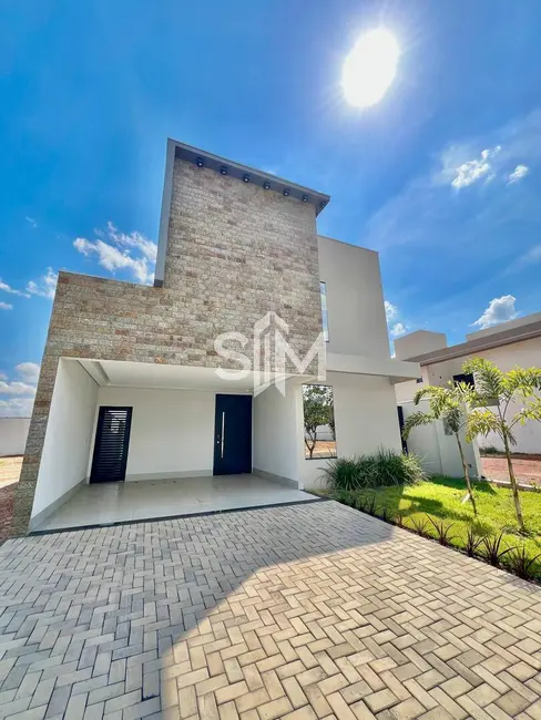 Casa com 3 quartos à venda, 251m2 em Morada dos Nobres, Cuiaba - MT - imagem 1 Foto 1 de Casa com 3 quartos à venda, 251m2 em Morada dos Nobres, Cuiaba - MT