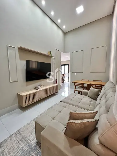 Casa com 3 quartos à venda, 146m2 em Cuiaba - MT - imagem 2 Foto 2 de Casa com 3 quartos à venda, 146m2 em Cuiaba - MT