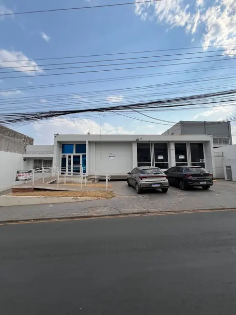Sala Comercial à venda e para alugar, 615m2 em Centro-Sul, Cuiaba - MT - imagem 1 Foto 1 de Sala Comercial à venda e para alugar, 615m2 em Centro-Sul, Cuiaba - MT