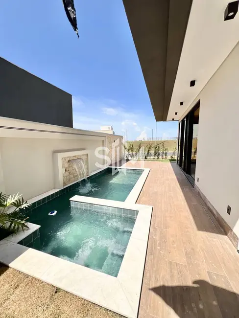 Foto 1 de Casa à venda, 307m2 em Ribeirão do Lipa, Cuiaba - MT