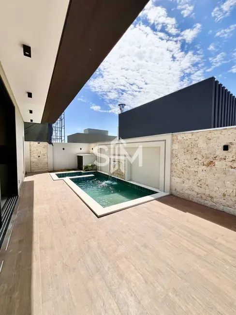 Foto 2 de Casa à venda, 307m2 em Ribeirão do Lipa, Cuiaba - MT