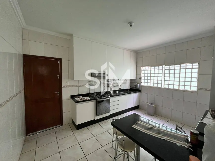 Foto 5 de Casa com 3 quartos à venda, 270m2 em Morada do Ouro, Cuiaba - MT