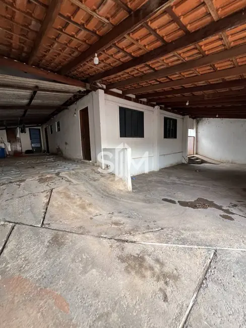 Foto 4 de Casa com 1 quarto à venda, 230m2 em Cidade Alta, Cuiaba - MT
