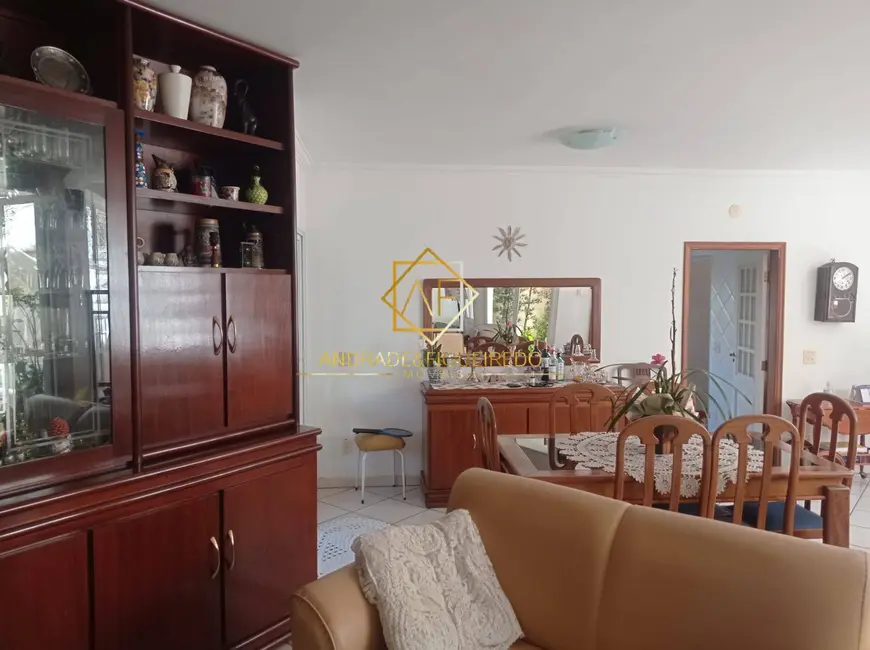 Casa com 4 quartos à venda, 600m2 em Loteamento Residencial Barão do Café, Campinas - SP - imagem 6 Foto 6 de Casa com 4 quartos à venda, 600m2 em Loteamento Residencial Barão do Café, Campinas - SP