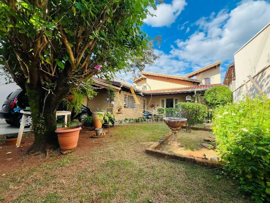 Foto 2 de Casa com 4 quartos à venda, 300m2 em Cidade Universitária, Campinas - SP