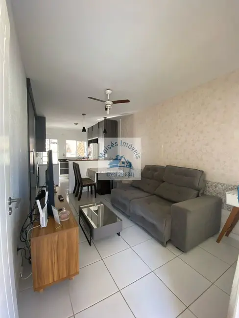 Foto 2 de Casa de Condomínio com 2 quartos à venda, 58m2 em Cidade Salvador, Jacarei - SP