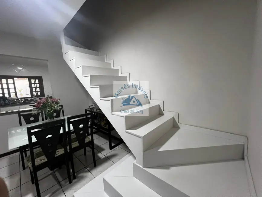 Foto 5 de Casa de Condomínio com 3 quartos à venda, 134m2 em Sao Jose Dos Campos - SP