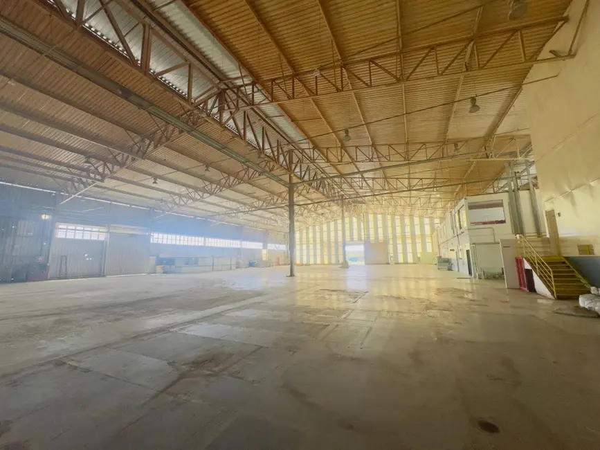 Foto 1 de Armazém / Galpão à venda, 3837m2 em Camacari - BA