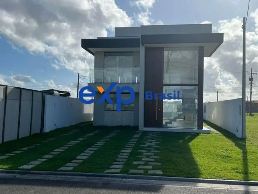 Foto 1 de Casa com 4 quartos à venda, 180m2 em Camacari - BA