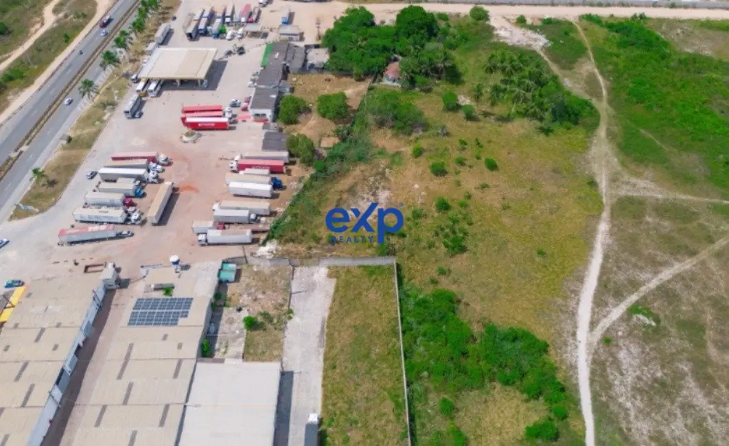 Foto 1 de Terreno / Lote à venda, 117000m2 em Camacari - BA