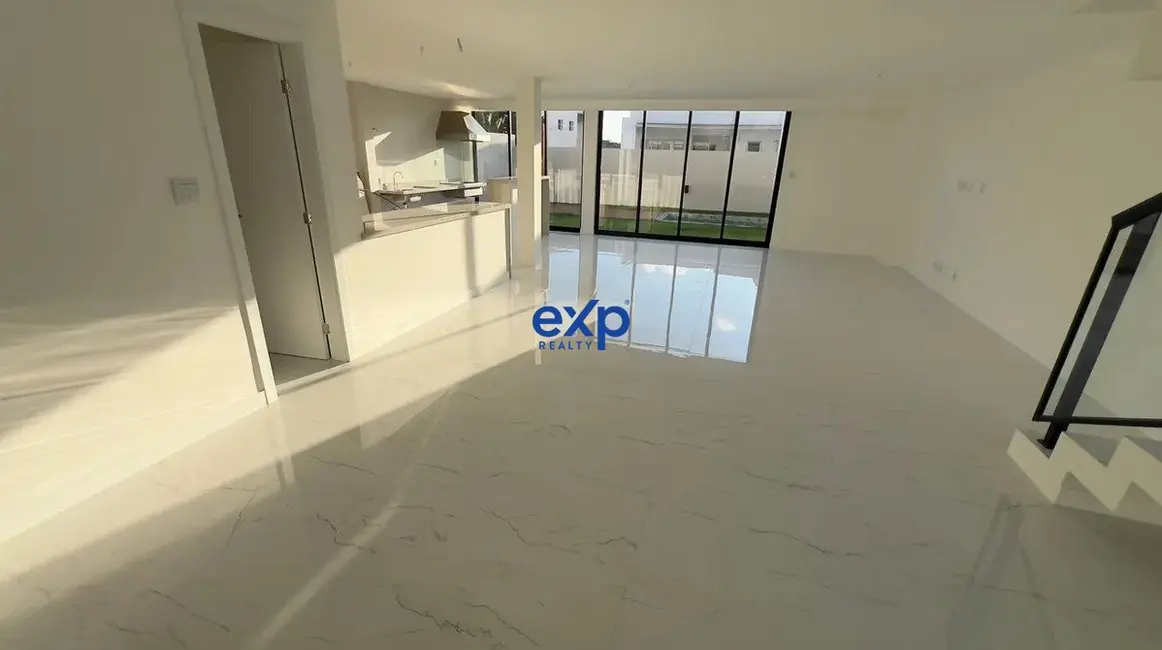 Foto 2 de Casa com 4 quartos à venda, 280m2 em Camacari - BA