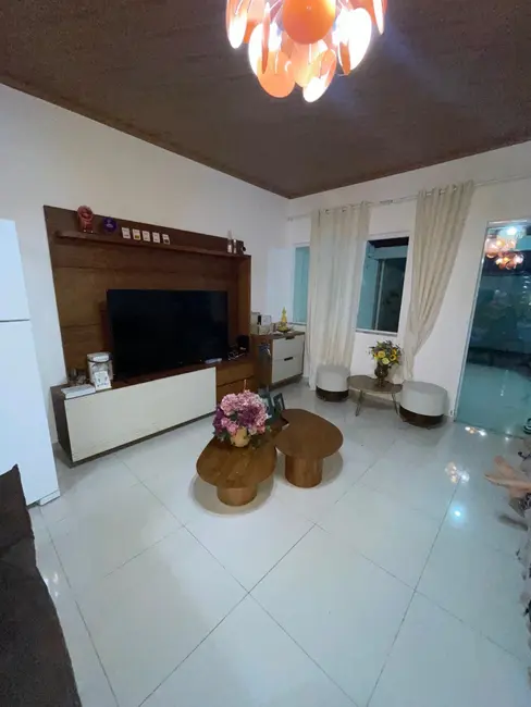 Casa com 4 quartos à venda e para alugar, 200m2 em Camacari - BA - imagem 7 Foto 7 de Casa com 4 quartos à venda e para alugar, 200m2 em Camacari - BA