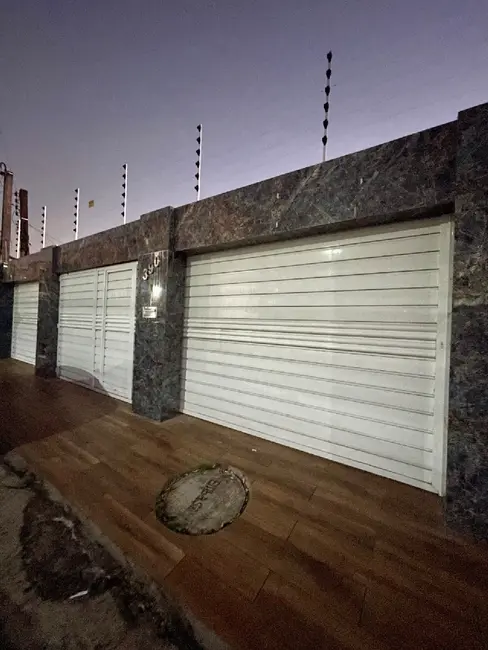 Casa com 4 quartos à venda e para alugar, 200m2 em Camacari - BA - imagem 1 Foto 1 de Casa com 4 quartos à venda e para alugar, 200m2 em Camacari - BA