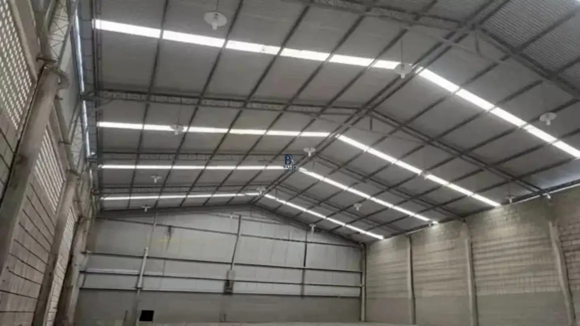 Foto 1 de Armazém / Galpão para alugar, 350m2 em Cassange, Salvador - BA