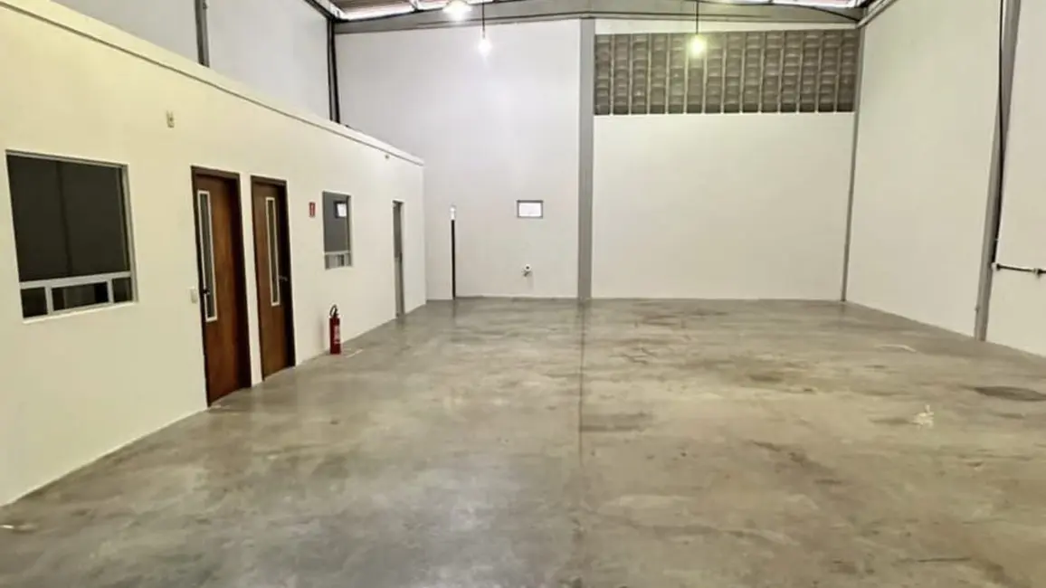 Armazém / Galpão para alugar, 229m2 em Pitangueiras, Lauro De Freitas - BA - imagem 3 Foto 3 de Armazém / Galpão para alugar, 229m2 em Pitangueiras, Lauro De Freitas - BA