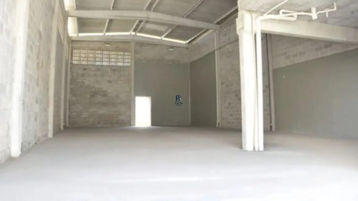 Armazém / Galpão para alugar, 200m2 em Pitangueiras, Lauro De Freitas - BA - imagem 2 Foto 2 de Armazém / Galpão para alugar, 200m2 em Pitangueiras, Lauro De Freitas - BA