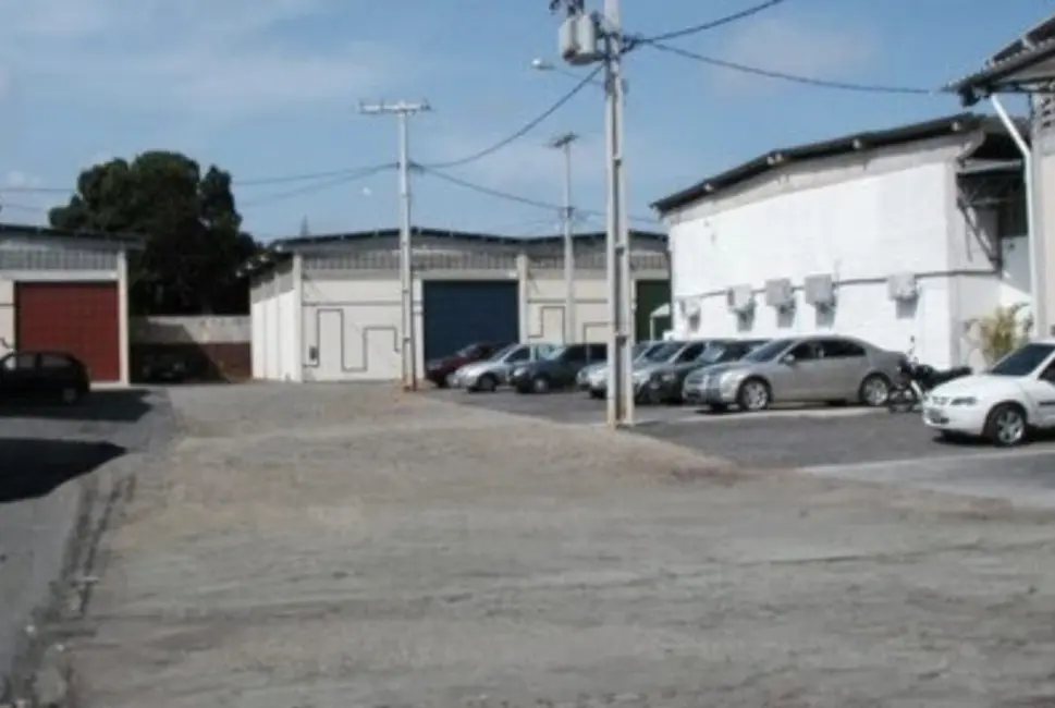 Armazém / Galpão para alugar, 200m2 em Itinga, Lauro De Freitas - BA - imagem 3 Foto 3 de Armazém / Galpão para alugar, 200m2 em Itinga, Lauro De Freitas - BA
