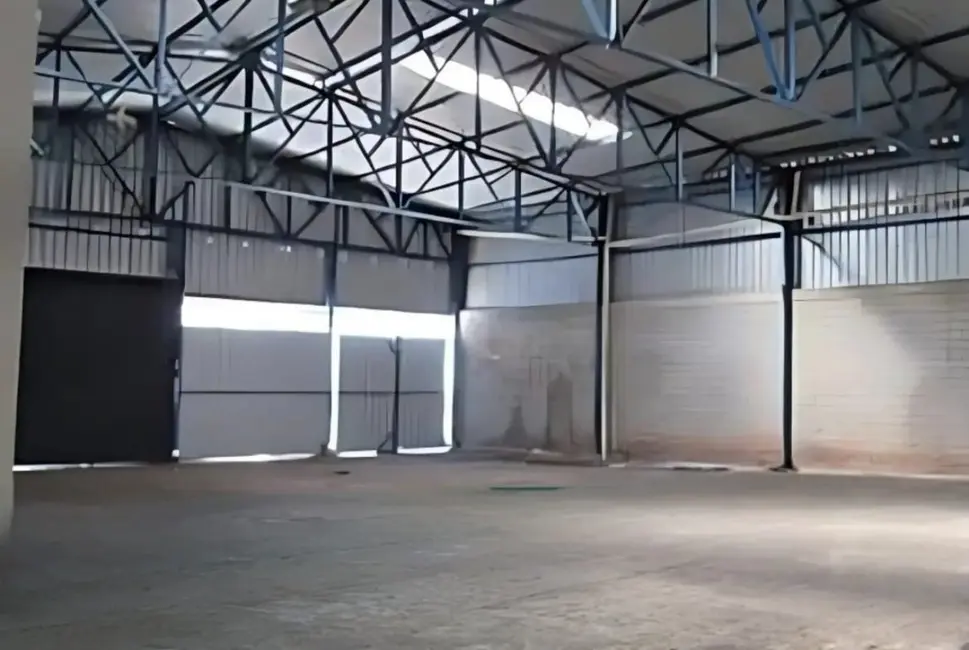 Armazém / Galpão para alugar, 750m2 em Buraquinho, Lauro De Freitas - BA - imagem 3 Foto 3 de Armazém / Galpão para alugar, 750m2 em Buraquinho, Lauro De Freitas - BA