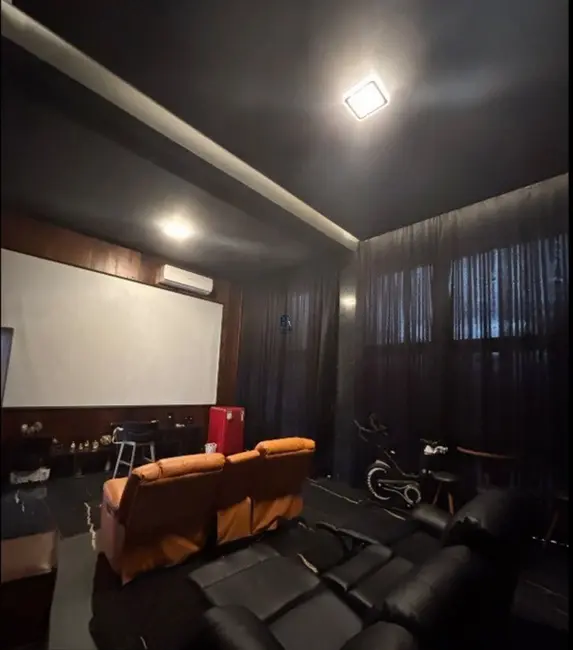 Casa com 6 quartos à venda, 1300m2 em Portão, Lauro De Freitas - BA - imagem 4 Foto 4 de Casa com 6 quartos à venda, 1300m2 em Portão, Lauro De Freitas - BA