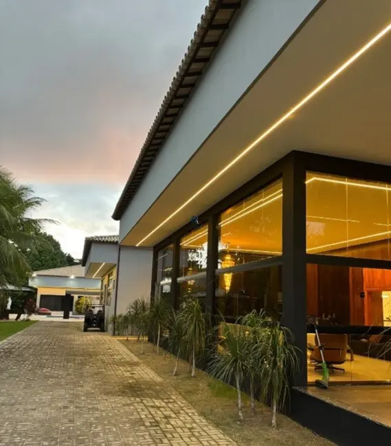 Casa com 6 quartos à venda, 1300m2 em Portão, Lauro De Freitas - BA - imagem 1 Foto 1 de Casa com 6 quartos à venda, 1300m2 em Portão, Lauro De Freitas - BA