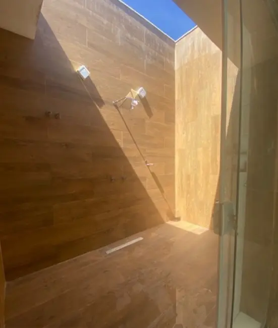 Casa com 9 quartos à venda, 1073m2 em Portão, Lauro De Freitas - BA - imagem 2 Foto 2 de Casa com 9 quartos à venda, 1073m2 em Portão, Lauro De Freitas - BA