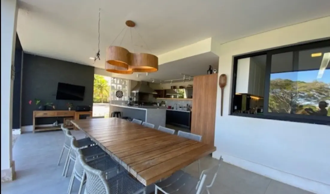 Casa com 5 quartos à venda, 538m2 em Portão, Lauro De Freitas - BA - imagem 4 Foto 4 de Casa com 5 quartos à venda, 538m2 em Portão, Lauro De Freitas - BA