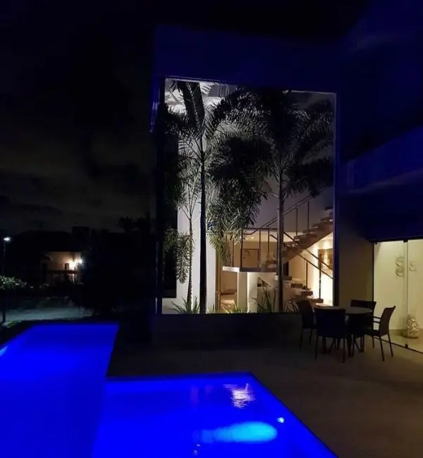 Foto 1 de Casa com 4 quartos à venda e para alugar, 570m2 em Camacari - BA