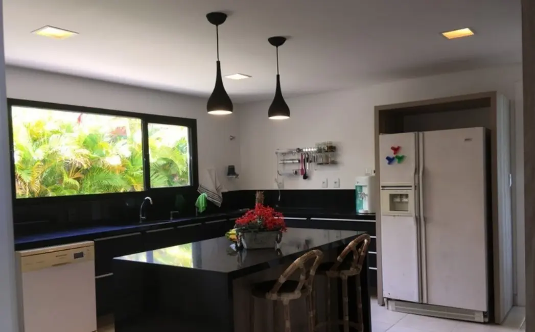 Foto 3 de Casa com 4 quartos à venda e para alugar, 570m2 em Camacari - BA