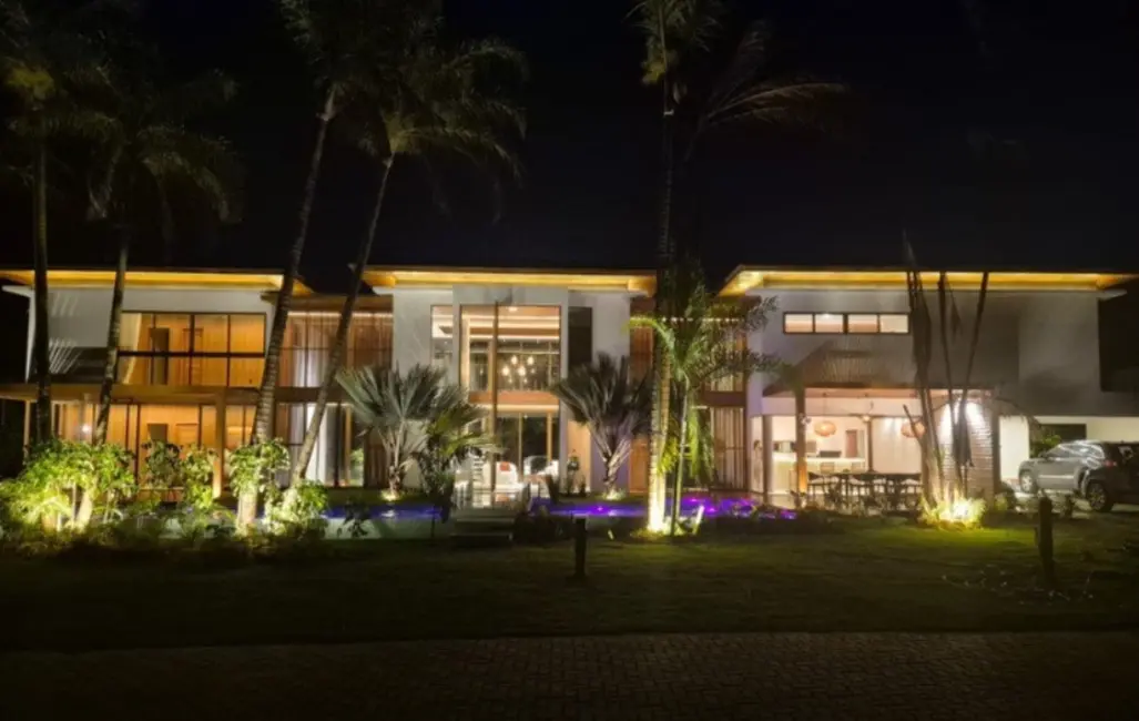 Foto 1 de Casa com 5 quartos à venda, 655m2 em Mata De Sao Joao - BA