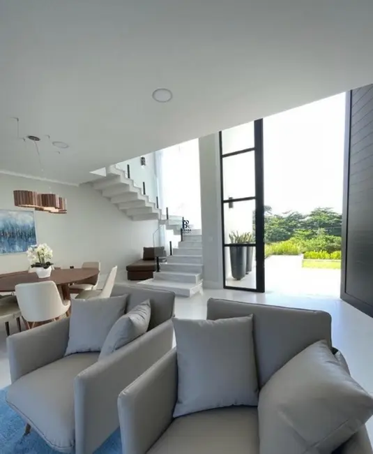 Foto 4 de Casa com 6 quartos à venda, 413m2 em Camacari - BA