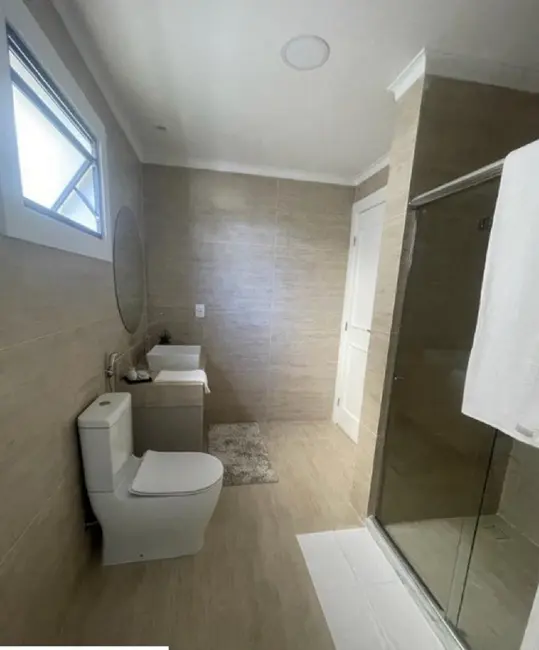 Casa com 6 quartos à venda, 413m2 em Camacari - BA - imagem 2 Foto 2 de Casa com 6 quartos à venda, 413m2 em Camacari - BA