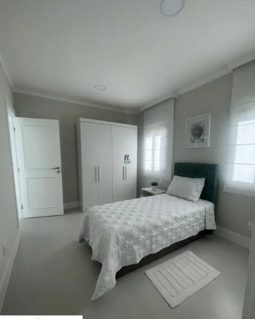 Foto 5 de Casa com 6 quartos à venda, 413m2 em Camacari - BA