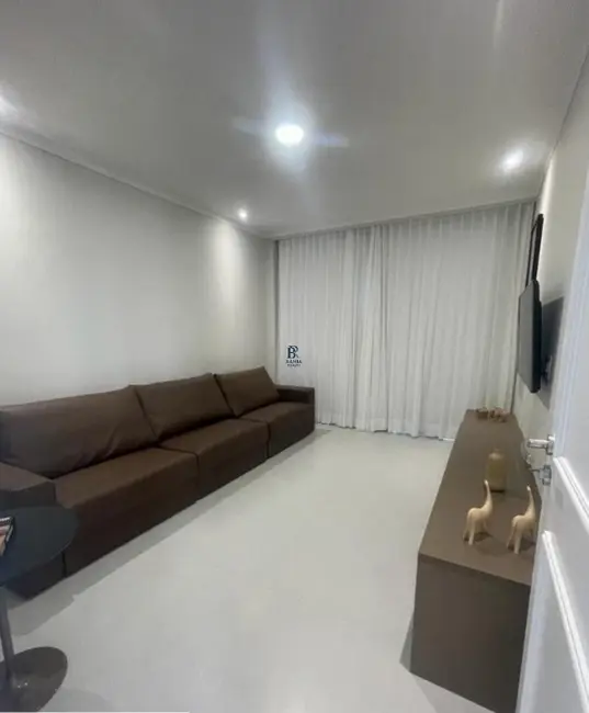 Foto 7 de Casa com 6 quartos à venda, 413m2 em Camacari - BA